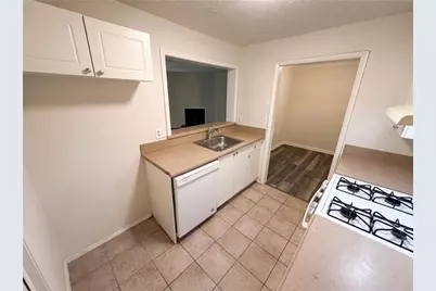 216 Summit North Drive NE, Atlanta, GA 30324 - Photo 9