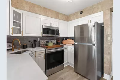 2870 Pharr Court South NW #2708, Atlanta, GA 30305 - Photo 17