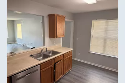 6229 Hickory Lane Circle, Union City, GA 30291 - Photo 5