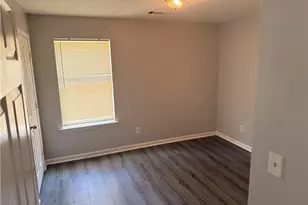 6229 Hickory Ln Cir, Union City, GA 30291 - Photo 7