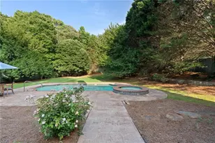 802 Lakeglen Dr, Suwanee, GA 30024 - Photo 5
