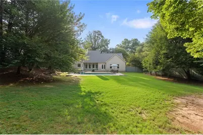 802 Lakeglen Drive, Suwanee, GA 30024 - Photo 45
