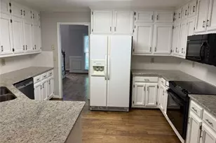 978 SW Mill Bend Dr SW, Lawrenceville, GA 30044 - Photo 3