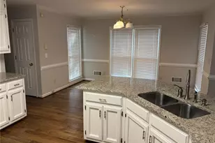 978 SW Mill Bend Dr SW, Lawrenceville, GA 30044 - Photo 7