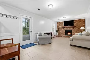 1167 Hutch Ln, Snellville, GA 30078 - Photo 11