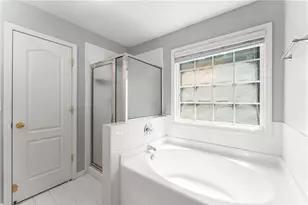446 Sandtrap Ln, Buford, GA 30518 - Photo 25
