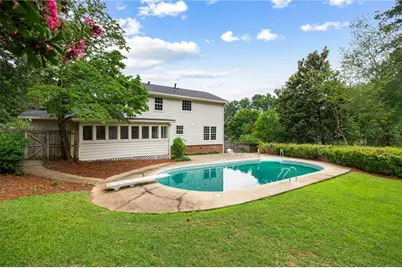 194 Pioneer Trail, Marietta, GA 30068 - Photo 5
