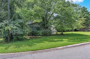 233 Foothill Dr, Woodstock, GA 30188 - Photo 3