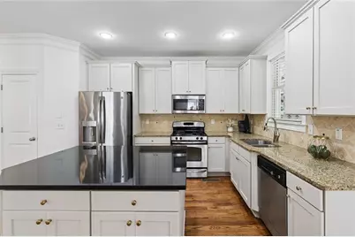 1634 Gilstrap Lane NW, Atlanta, GA 30318 - Photo 17
