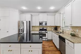 1634 Gilstrap Ln NW, Atlanta, GA 30318 - Photo 17