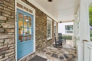 1634 Gilstrap Ln NW, Atlanta, GA 30318 - Photo 3