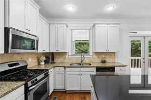 1634 Gilstrap Ln NW, Atlanta, GA 30318 - Photo 19
