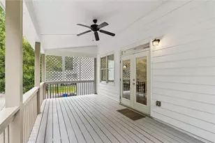 1634 Gilstrap Ln NW, Atlanta, GA 30318 - Photo 23