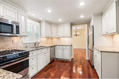 647 Shannon Green Circle SW, Mableton, GA 30126 - Photo 5