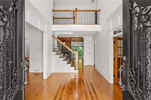 2452 Walkers Glen Ln, Buford, GA 30519 - Photo 3