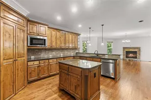 2452 Walkers Glen Ln, Buford, GA 30519 - Photo 21