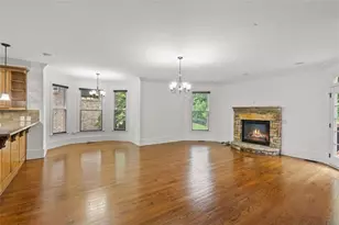 2452 Walkers Glen Ln, Buford, GA 30519 - Photo 15