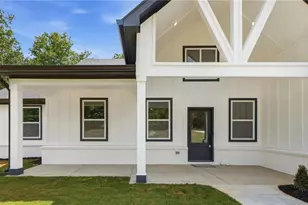 1020 Oak Ridge Dr, Griffin, GA 30223 - Photo 5
