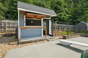 527 Paden Dr, Lawrenceville, GA 30044 - Photo 7