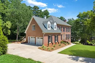 235 Plantation Way, Roswell, GA 30075 - Photo 3