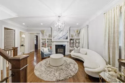 1041 Pine Grove Avenue NE, Atlanta, GA 30319 - Photo 5