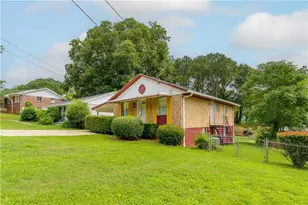 1979 Thomasville Dr SE, Atlanta, GA 30315 - Photo 3