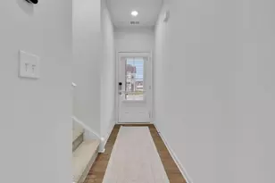 5305 Melbourne Ln, Flowery Branch, GA 30542 - Photo 3