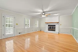 2185 Wenlok Trail NE, Marietta, GA 30066 - Photo 3