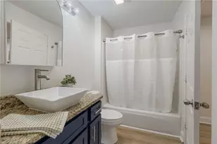 1075 Peachtree Walk NE, Atlanta, GA 30309 - Photo 5