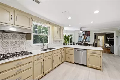 5027 Castlewood Drive SW, Lilburn, GA 30047 - Photo 7
