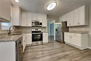 1210 Webb Farm Ln, Loganville, GA 30052 - Photo 7