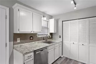 810 Bonnie Glen Dr SE, Marietta, GA 30067 - Photo 9