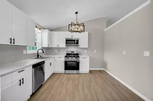 2848 Rocky Pointe Way, Snellville, GA 30078 - Photo 11