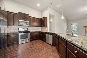 540 Brookside Ln, Hoschton, GA 30548 - Photo 5