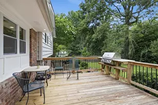 8 Rhodes Dr SE, Marietta, GA 30068 - Photo 37