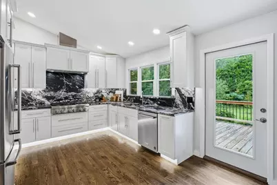 8 Rhodes Drive SE, Marietta, GA 30068 - Photo 5