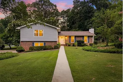 8 Rhodes Drive SE, Marietta, GA 30068 - Photo 1