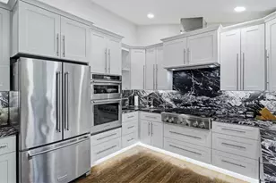 8 Rhodes Dr SE, Marietta, GA 30068 - Photo 7