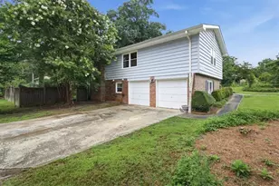 8 Rhodes Dr SE, Marietta, GA 30068 - Photo 35
