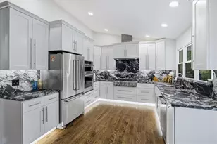 8 Rhodes Dr SE, Marietta, GA 30068 - Photo 3