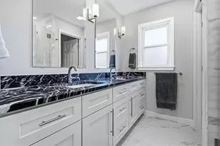 8 Rhodes Dr SE, Marietta, GA 30068 - Photo 9