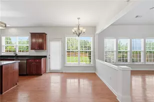 703 Aroura Dr, Woodstock, GA 30188 - Photo 11