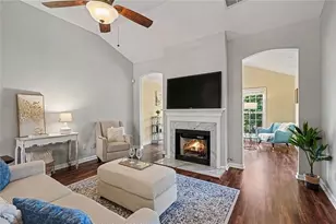 1621 Cregon Ct, Lawrenceville, GA 30043 - Photo 3
