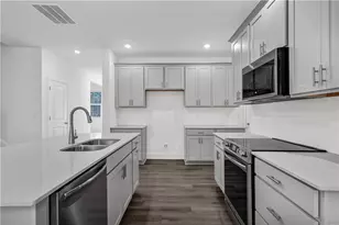 128 Armory Crk Dr, Jackson, GA 30233 - Photo 3