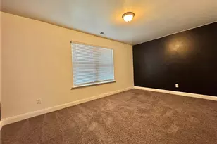 320 Brks Vlg Dr, Pendergrass, GA 30567 - Photo 19