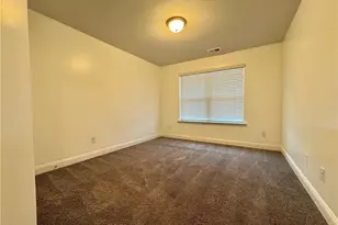 320 Brks Vlg Dr, Pendergrass, GA 30567 - Photo 13