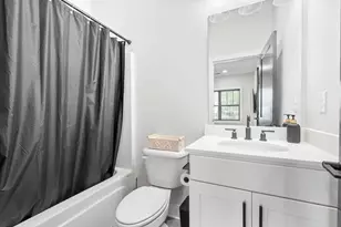 2004 Oak Ln NW, Atlanta, GA 30318 - Photo 9