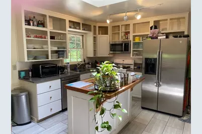 4690 Huntley Drive, Atlanta, GA 30342 - Photo 7