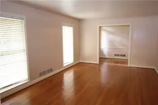 4690 Huntley Dr, Atlanta, GA 30342 - Photo 3