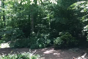 4690 Huntley Dr, Atlanta, GA 30342 - Photo 19